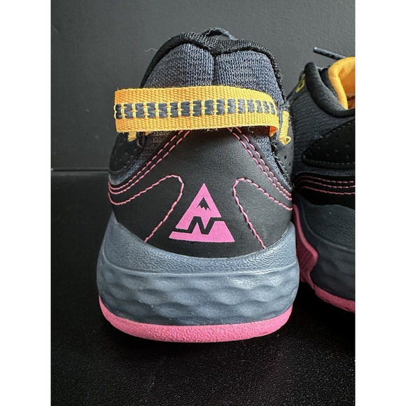 New Balance Womens 410 V7 Trail Running Shoe WT410CG7 Grey Pink Mesh 7.5 B Hike - Picture 7 of 15